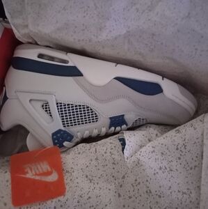 Air Jordan 4 military blue